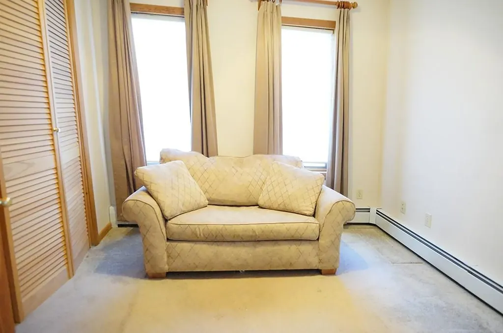 3 Dill Lane Poughkeepsie NY 12601