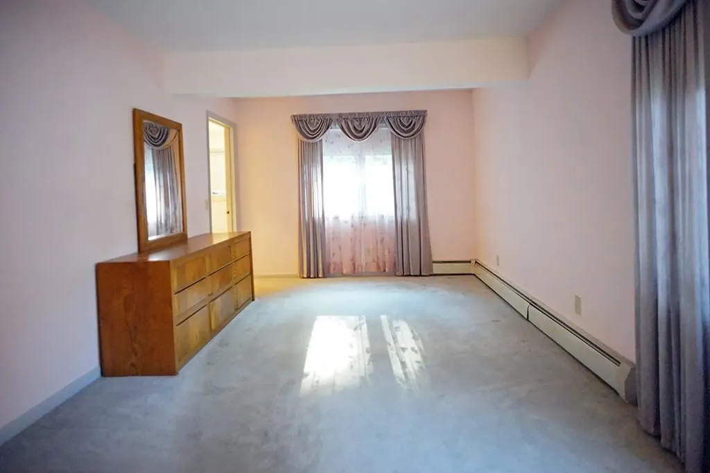 3 Dill Lane Poughkeepsie NY 12601