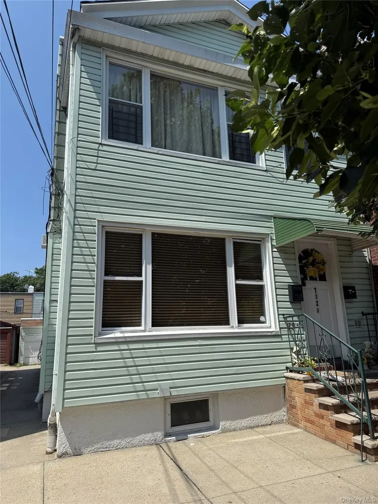 7820 73rd Place Glendale NY 11385