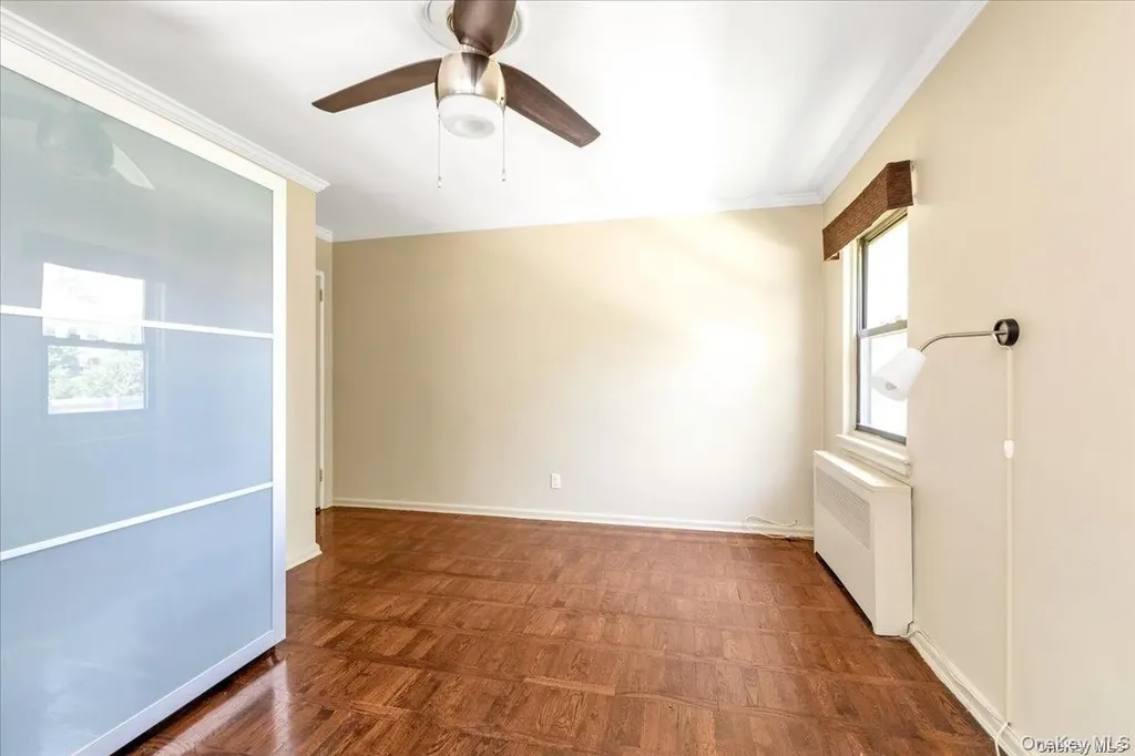 1205 E Broadway Hewlett NY 11557