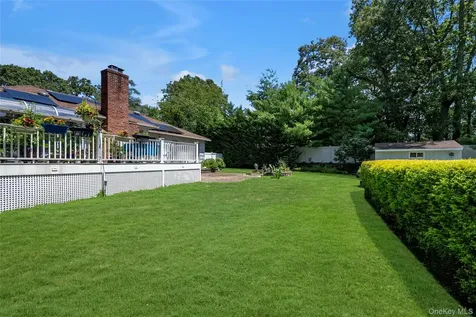 17 Melody Bayville NY 11709