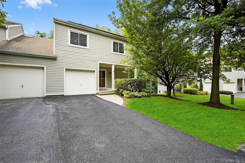 32 Meadow Way Hopewell Junction NY 12533