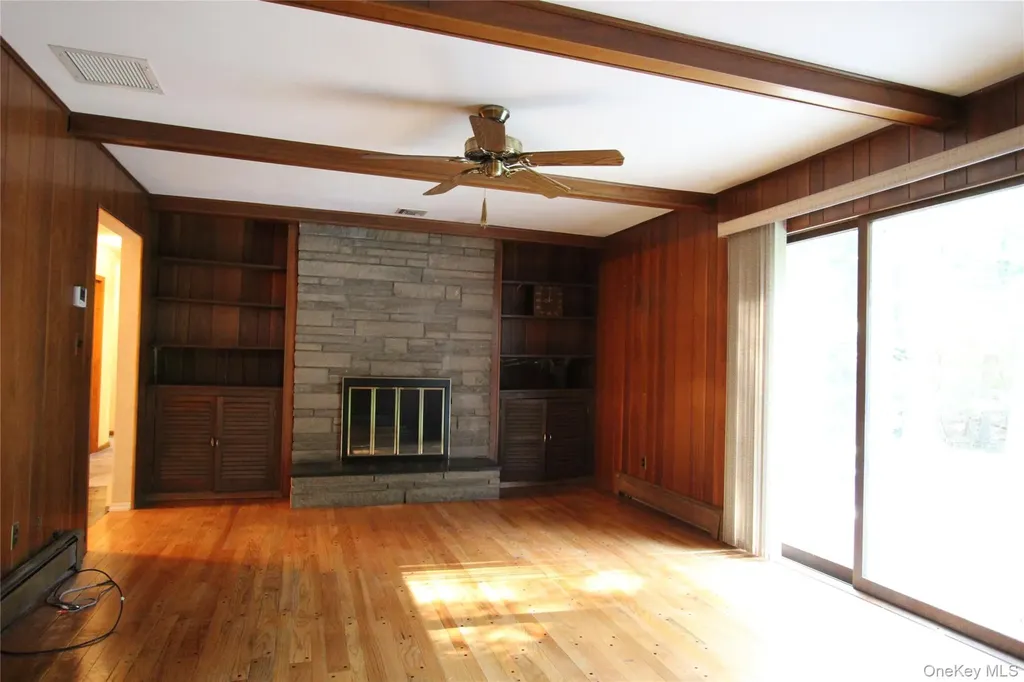 54 Aspen Lane Stony Brook NY 11790