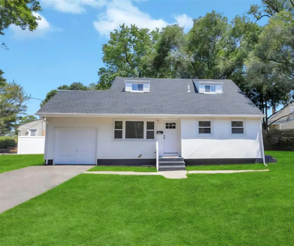 219 Front Avenue Brentwood NY 11717