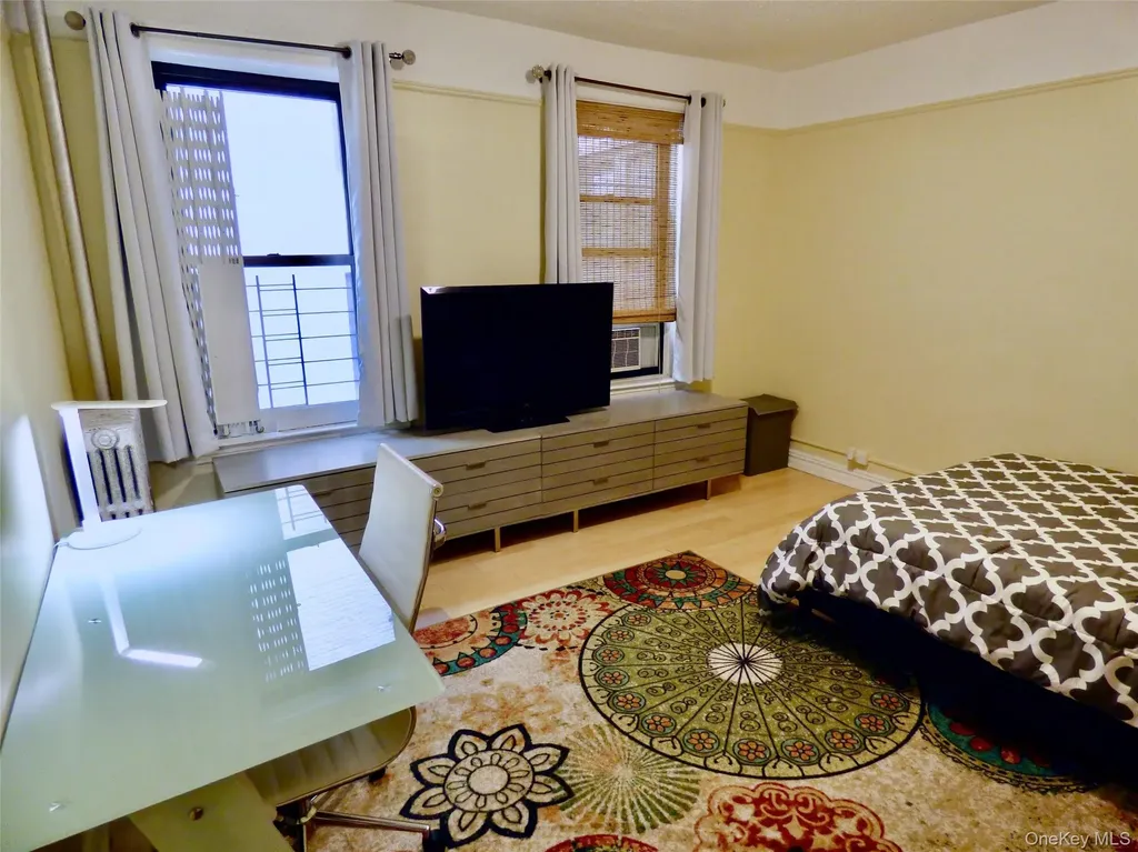 941 Jerome Avenue Bronx NY 10452