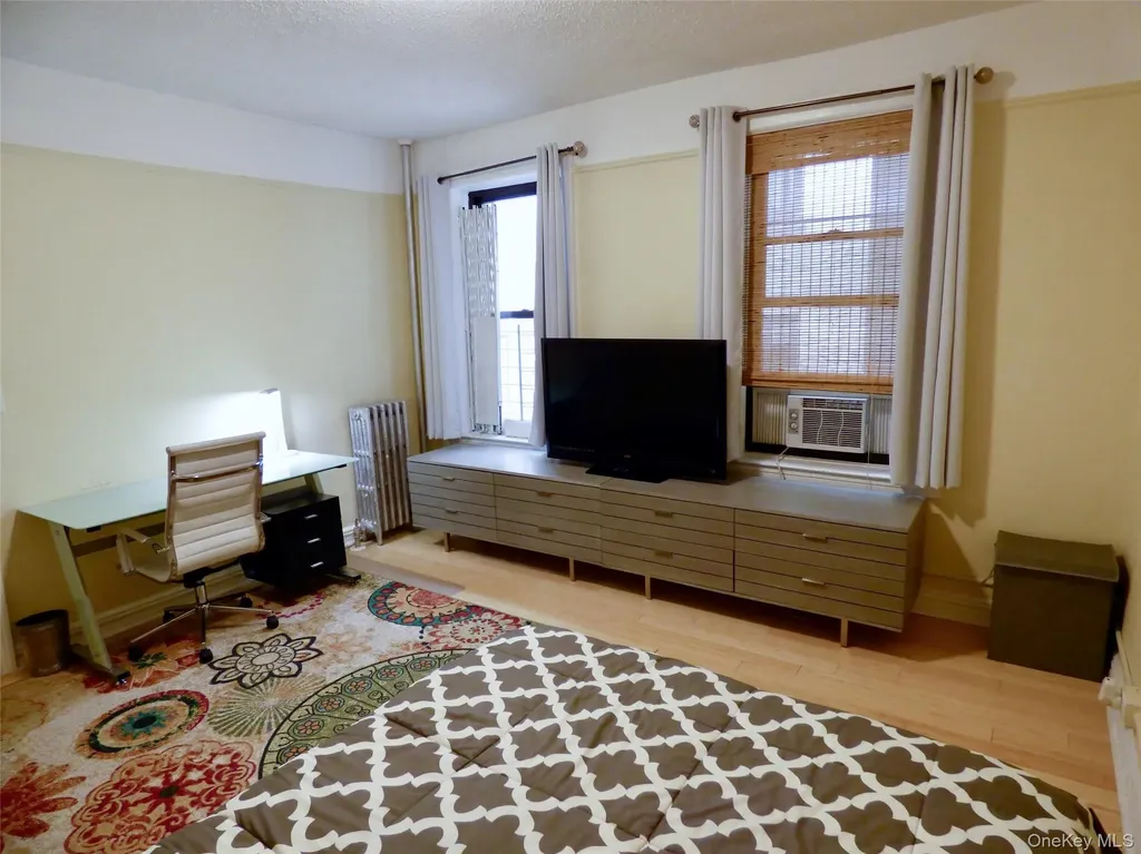 941 Jerome Avenue Bronx NY 10452