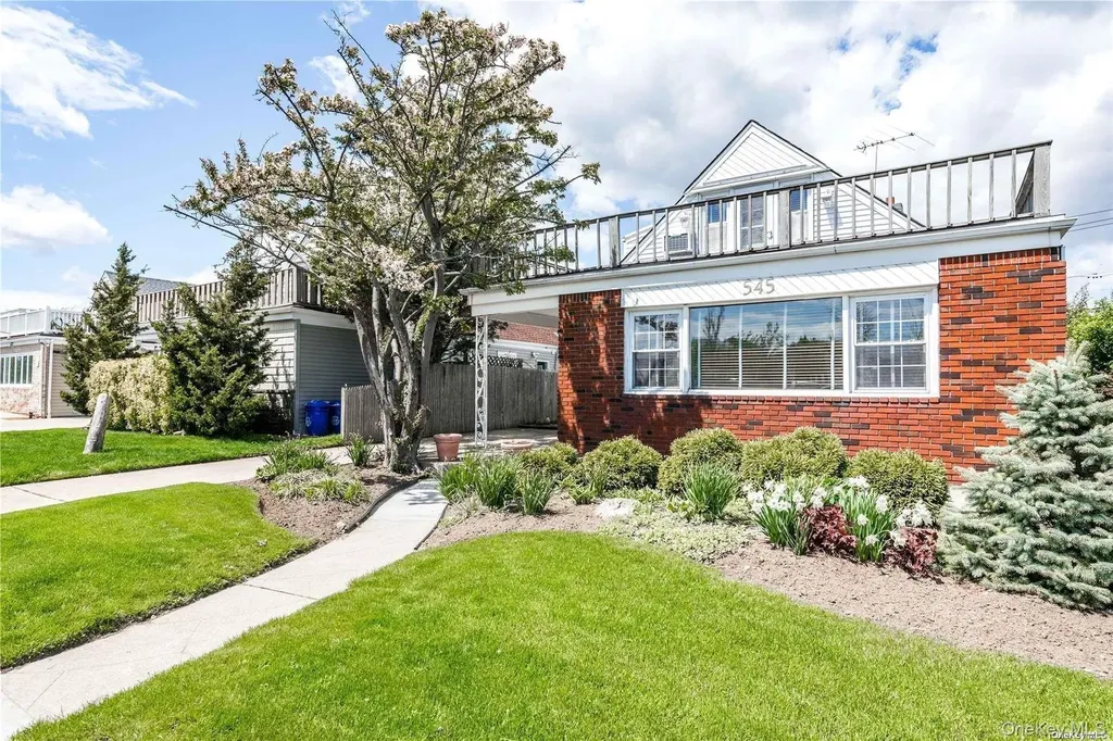 545 E Park Avenue Long Beach NY 11561