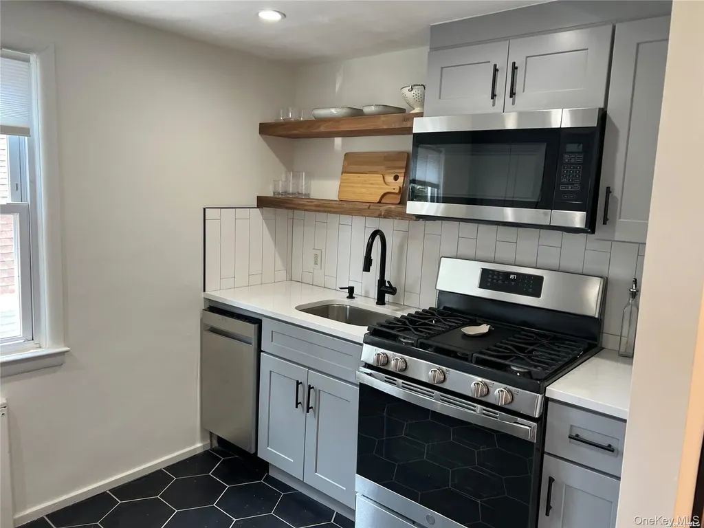 545 E Park Avenue Long Beach NY 11561