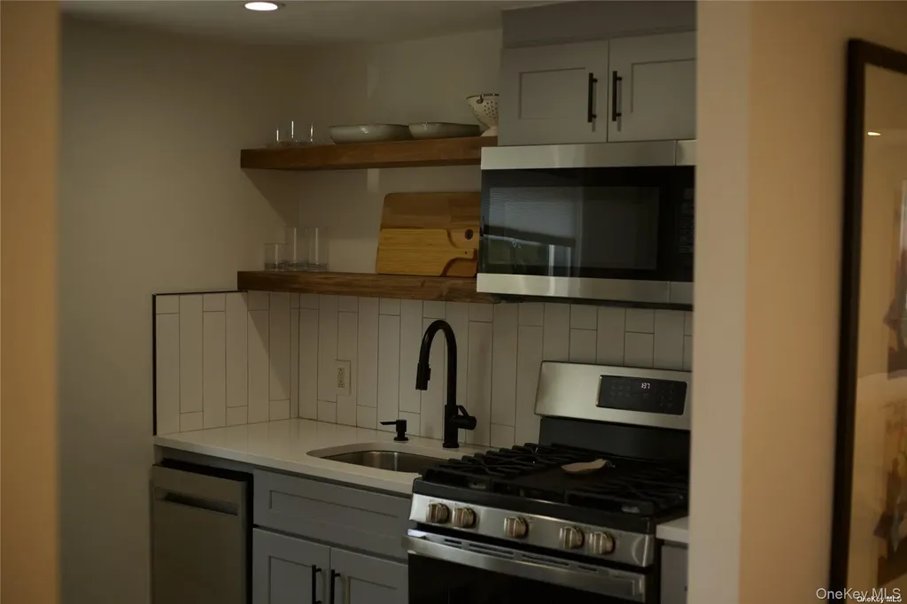 545 E Park Avenue Long Beach NY 11561