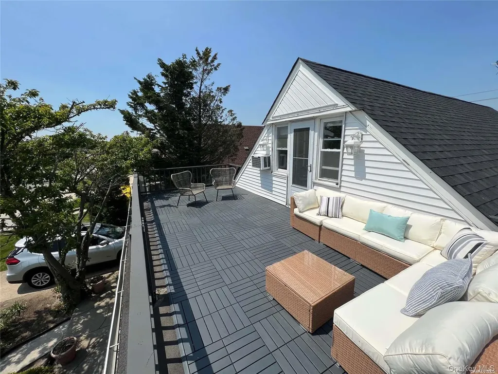 545 E Park Avenue Long Beach NY 11561