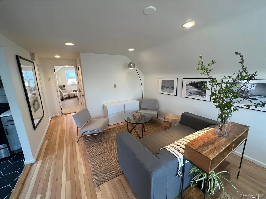545 E Park Avenue Long Beach NY 11561
