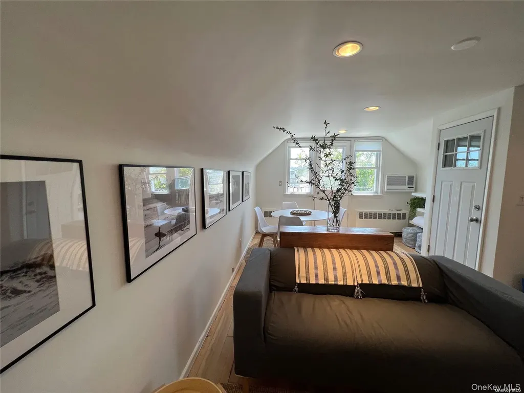 545 E Park Avenue Long Beach NY 11561