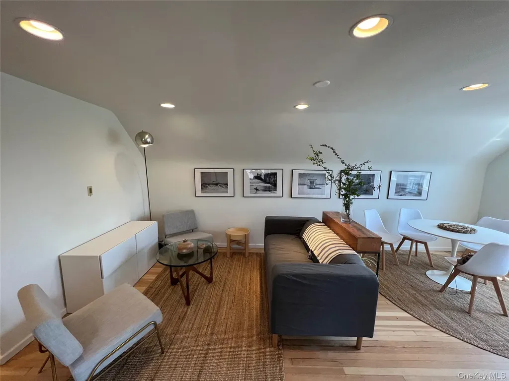 545 E Park Avenue Long Beach NY 11561