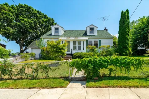 81 Lincoln Avenue Yonkers NY 10704