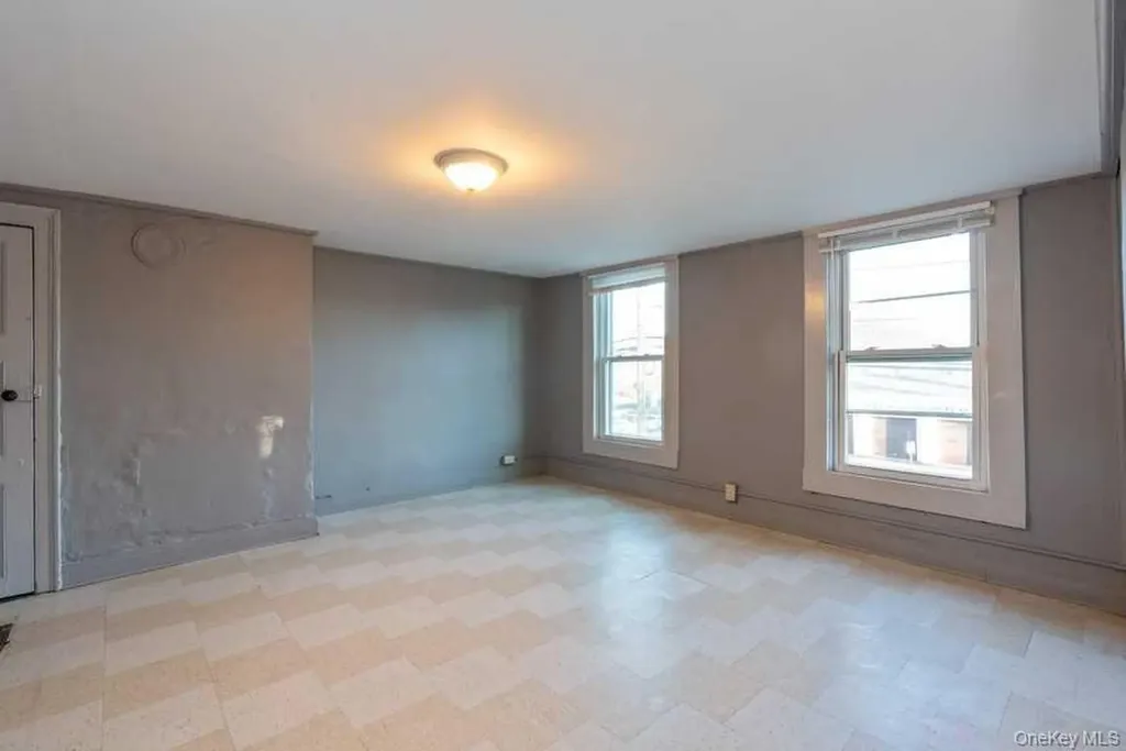 176 Smith Street Poughkeepsie NY 12601