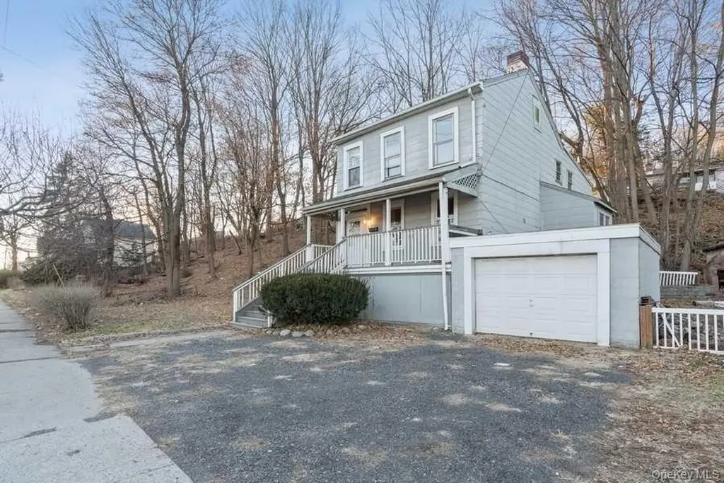 176 Smith Street Poughkeepsie NY 12601