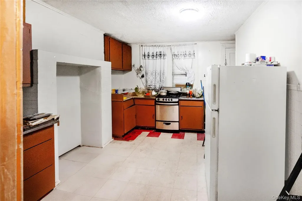 113 Halsey Street Brooklyn NY 11216