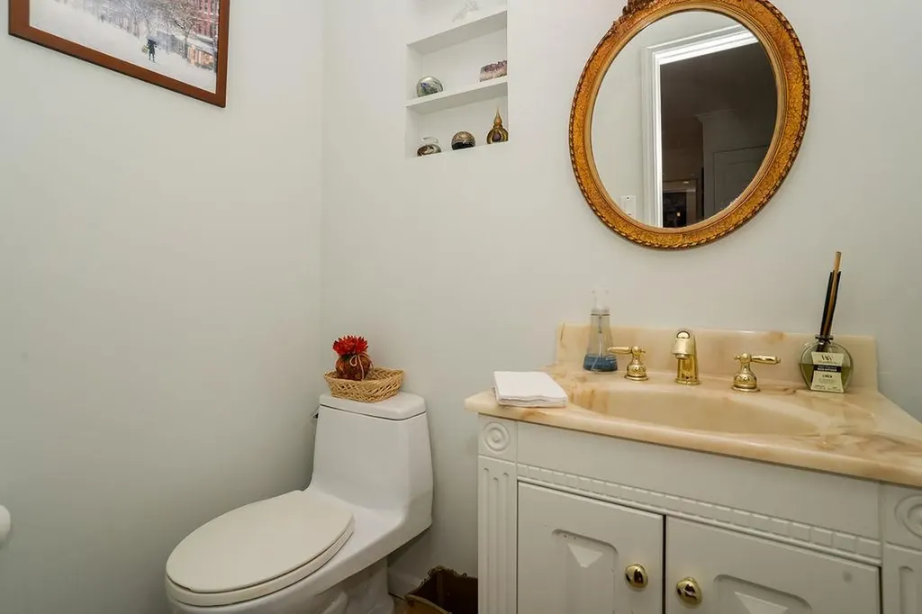 242 Thompson Avenue Oceanside NY 11572