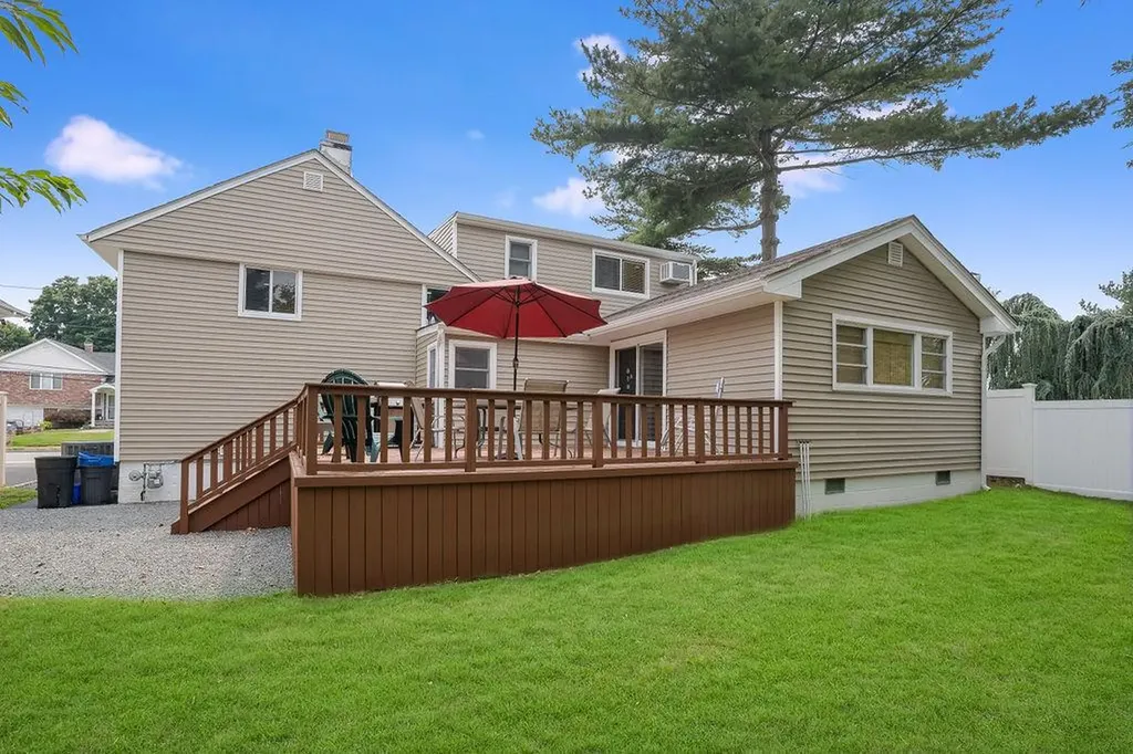 242 Thompson Avenue Oceanside NY 11572