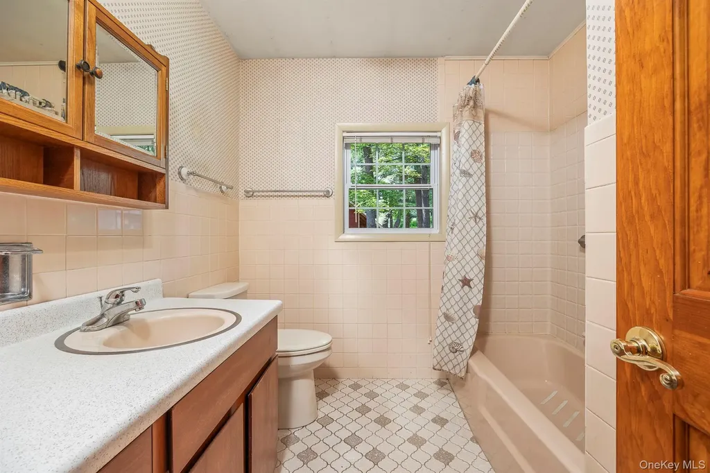 174 County Route 11 Pine Plains NY 12567