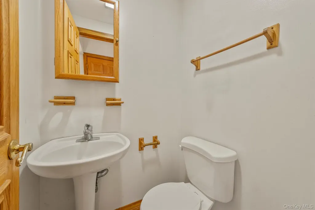 174 County Route 11 Pine Plains NY 12567