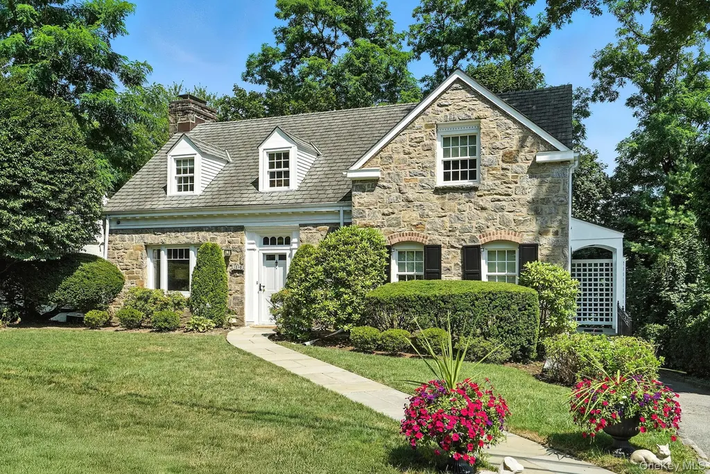 14 Ridgecrest East Scarsdale NY 10583