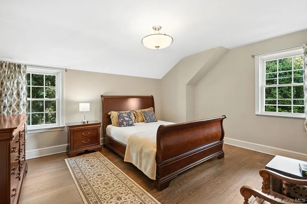 14 Ridgecrest East Scarsdale NY 10583