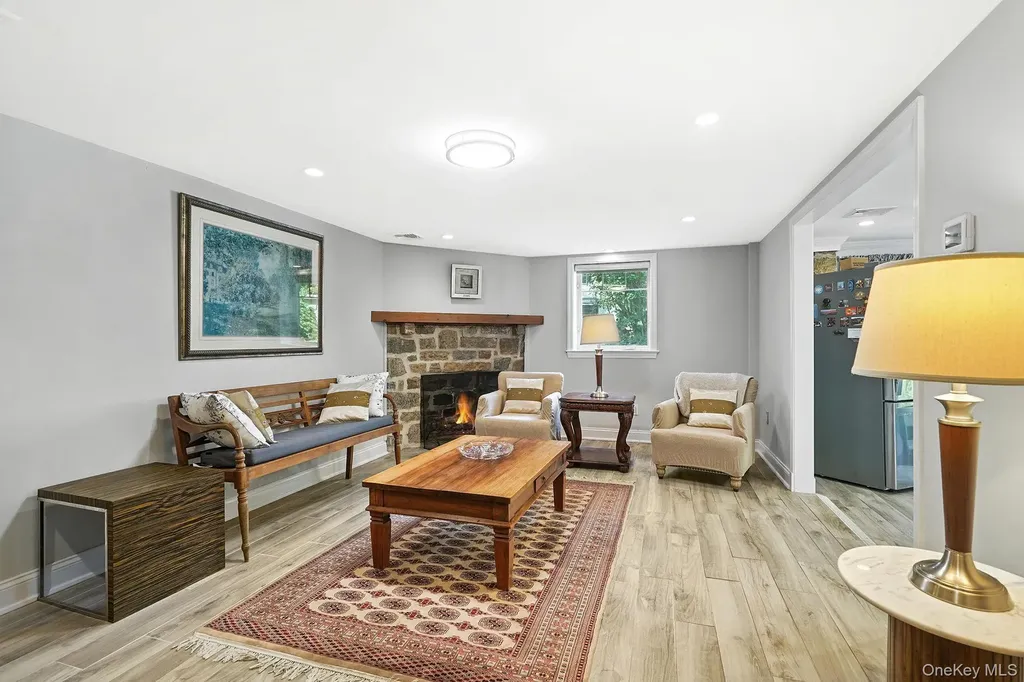 14 Ridgecrest East Scarsdale NY 10583