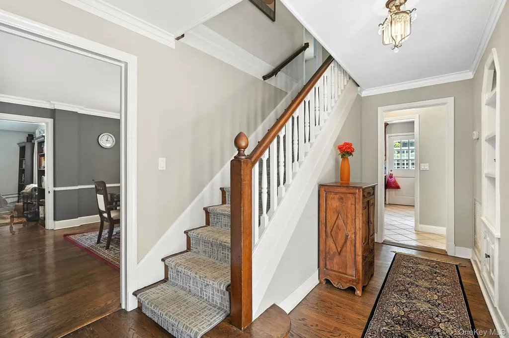 14 Ridgecrest East Scarsdale NY 10583