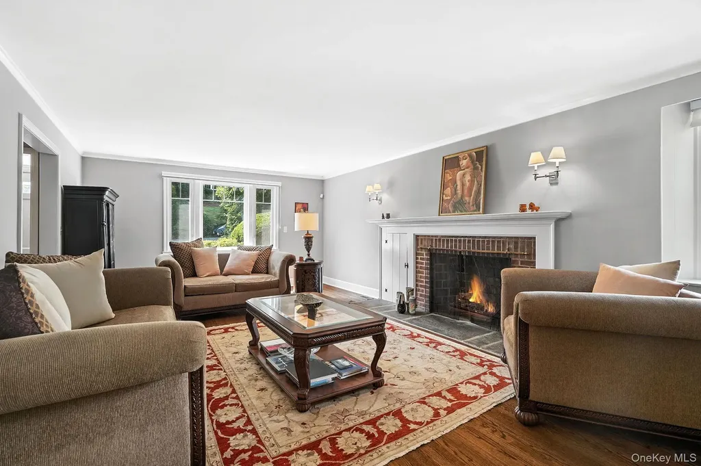 14 Ridgecrest East Scarsdale NY 10583
