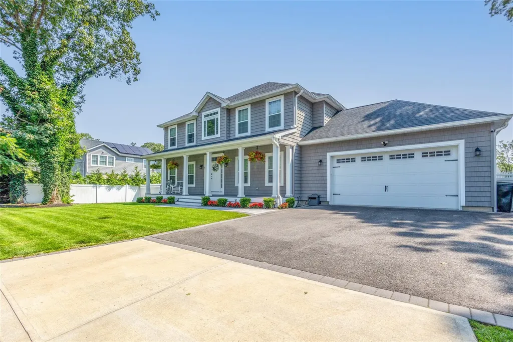 9 Arlington Avenue Saint James NY 11780