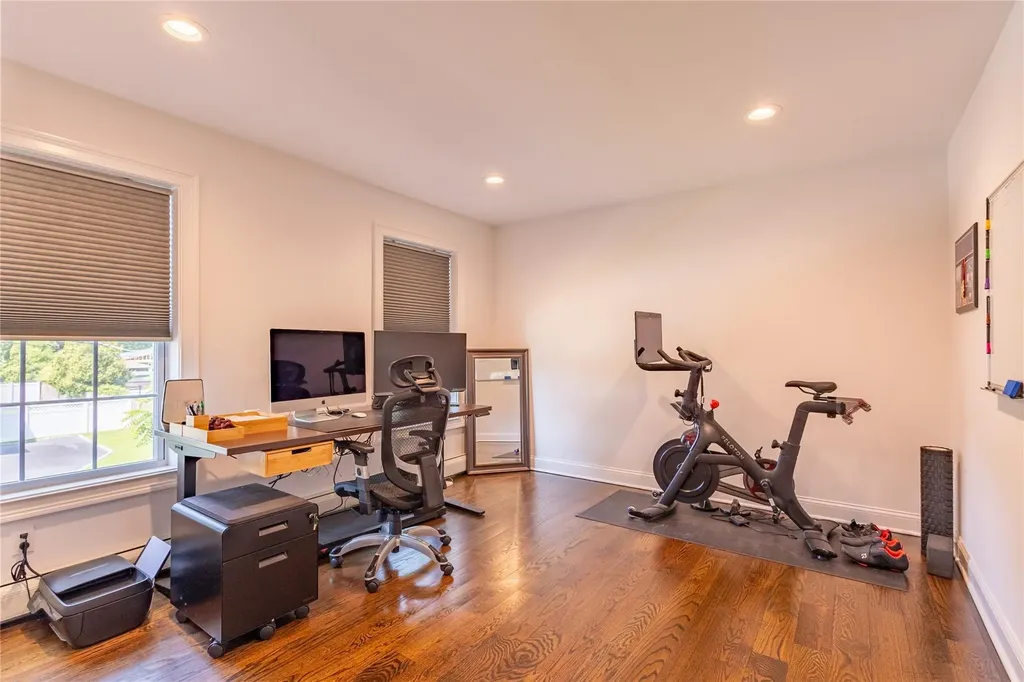 9 Arlington Avenue Saint James NY 11780