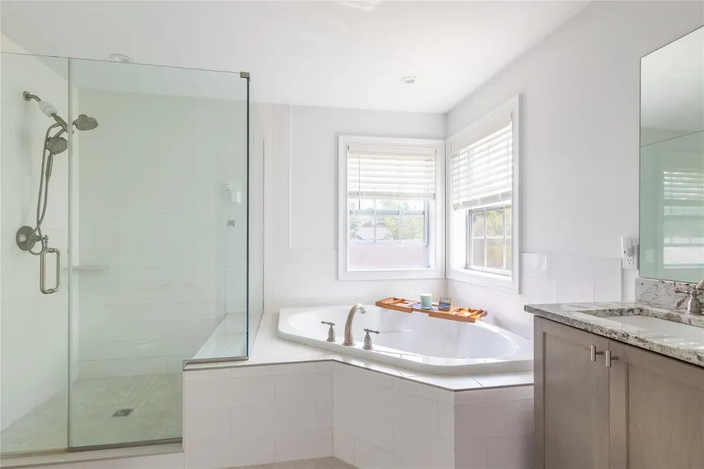 9 Arlington Avenue Saint James NY 11780