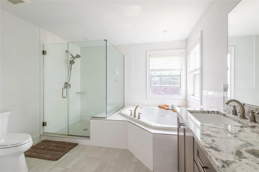 9 Arlington Avenue Saint James NY 11780