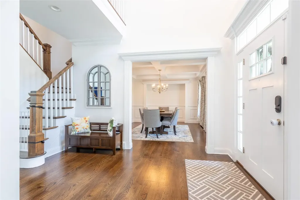 9 Arlington Avenue Saint James NY 11780