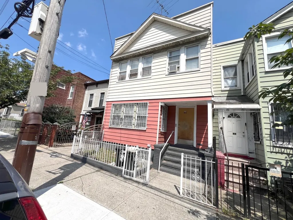 81 Autumn Avenue Brooklyn NY 11208