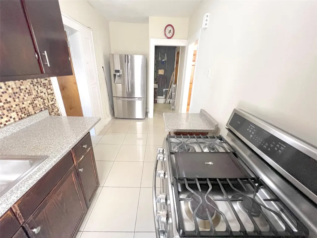81 Autumn Avenue Brooklyn NY 11208