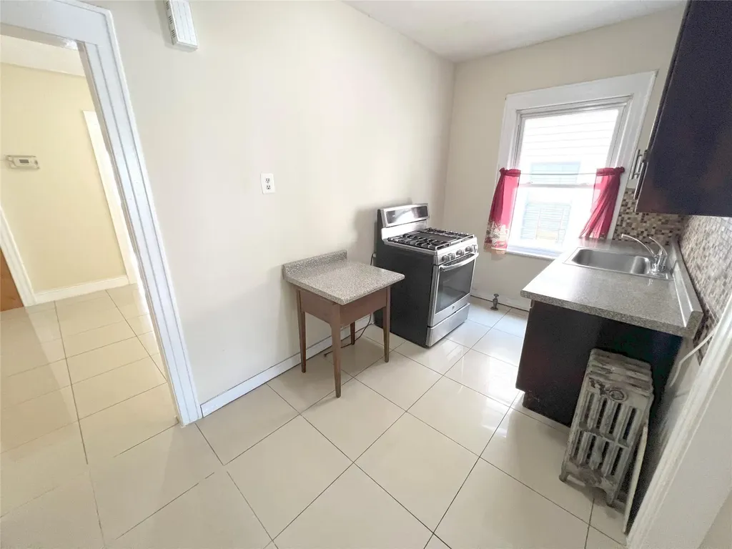 81 Autumn Avenue Brooklyn NY 11208
