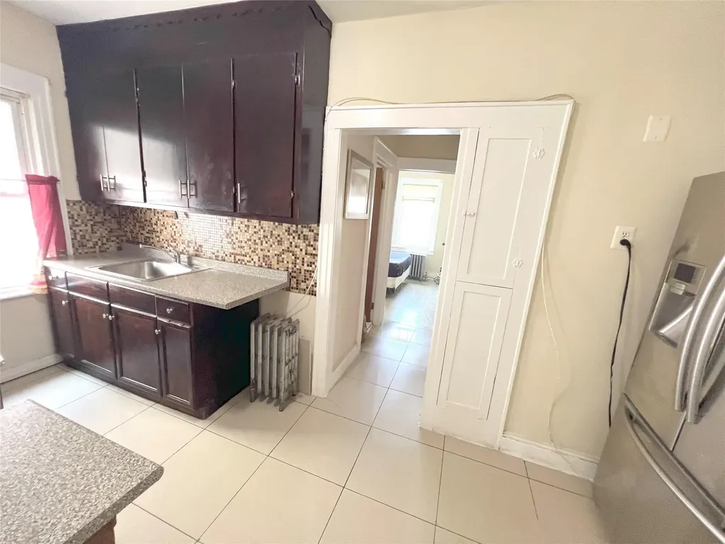 81 Autumn Avenue Brooklyn NY 11208
