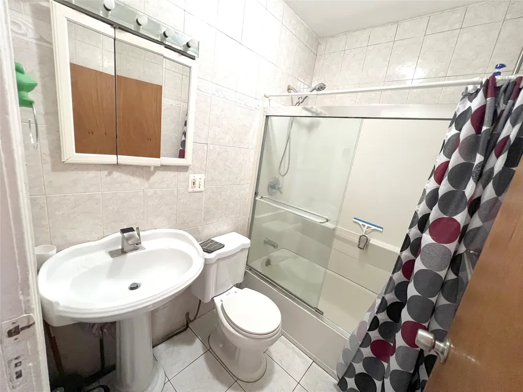 81 Autumn Avenue Brooklyn NY 11208