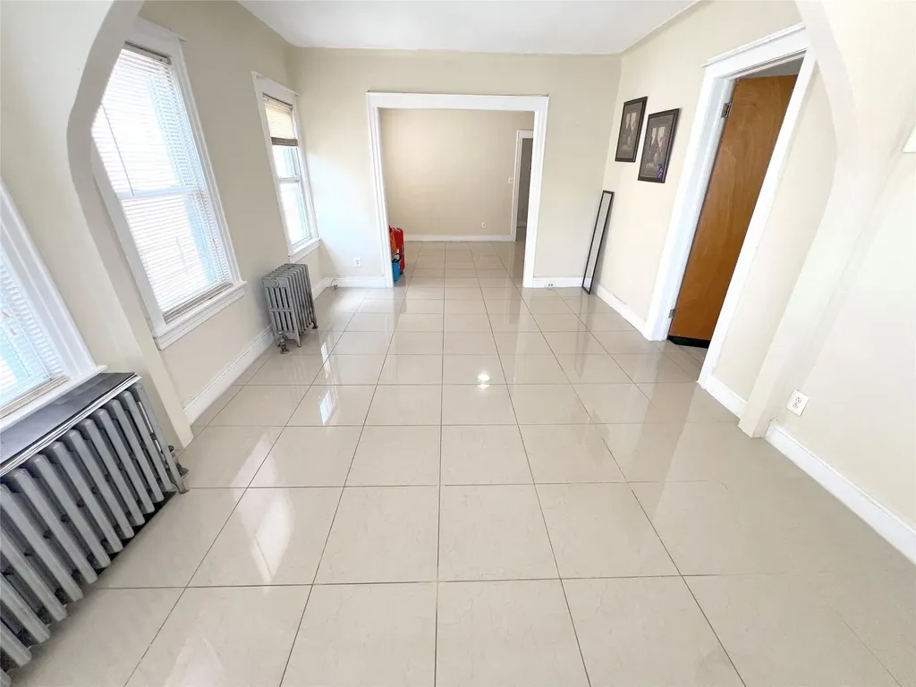 81 Autumn Avenue Brooklyn NY 11208