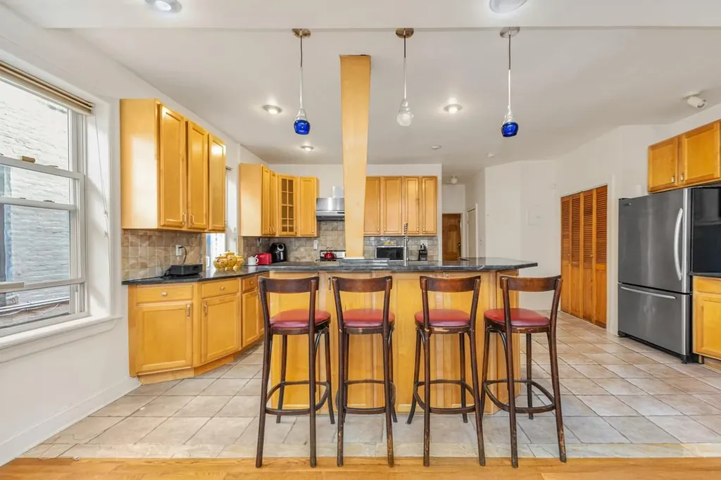 825 E 230th Street Bronx NY 10466