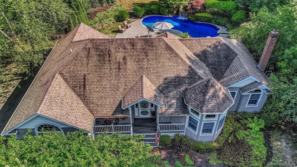 187 Great Rock Drive Wading River NY 11792