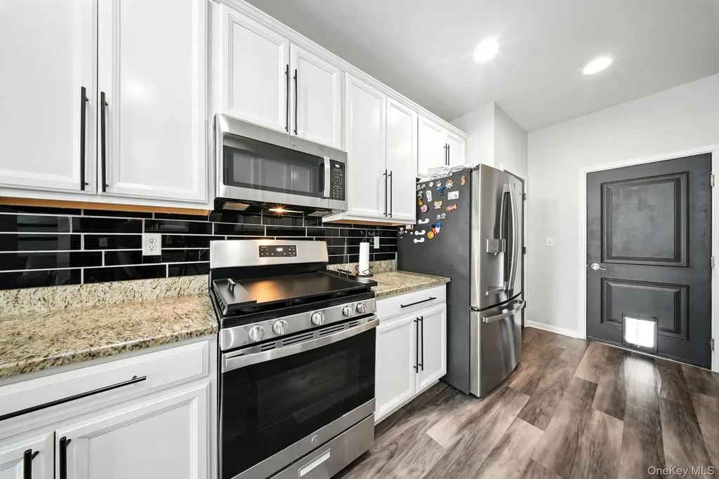 38 Highrose Ridge Way Middletown NY 10940