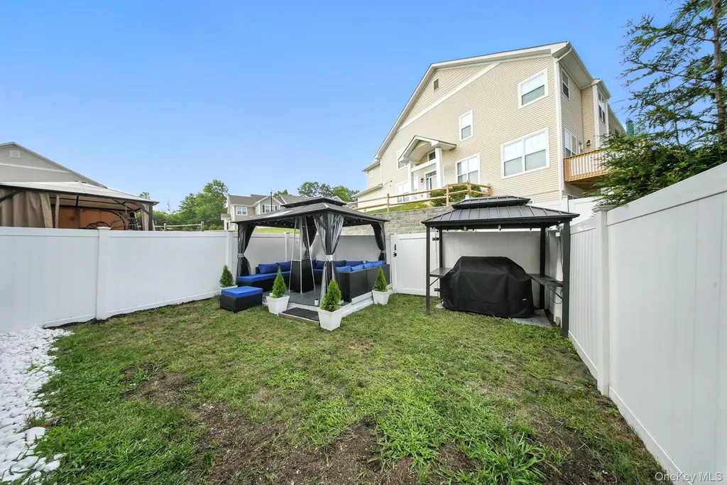 38 Highrose Ridge Way Middletown NY 10940