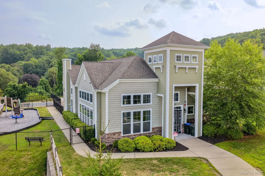 38 Highrose Ridge Way Middletown NY 10940