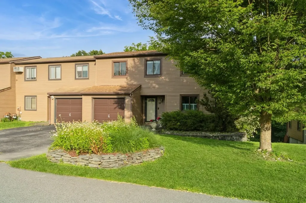25 Walnut Court Fishkill NY 12524
