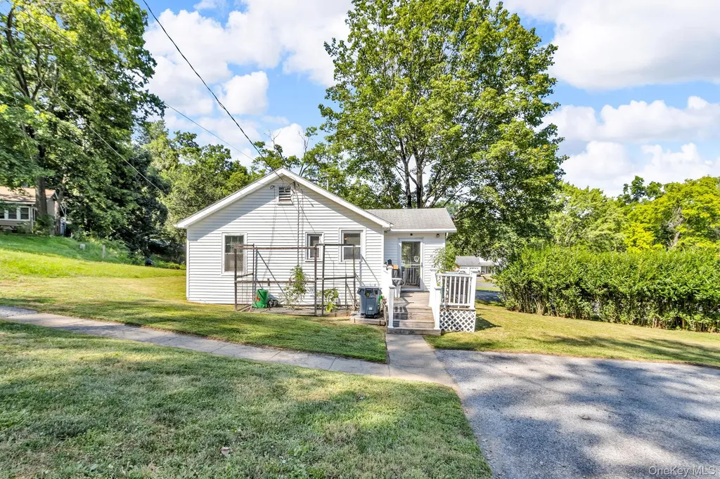 42 Heaton Road Monroe NY 10950