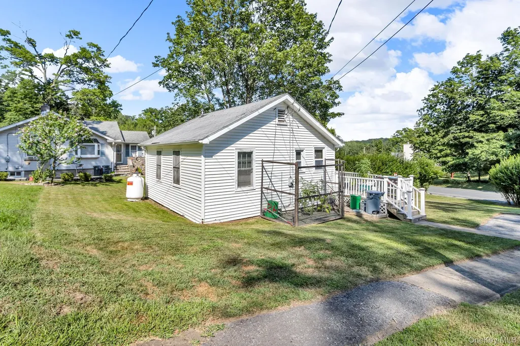 42 Heaton Road Monroe NY 10950