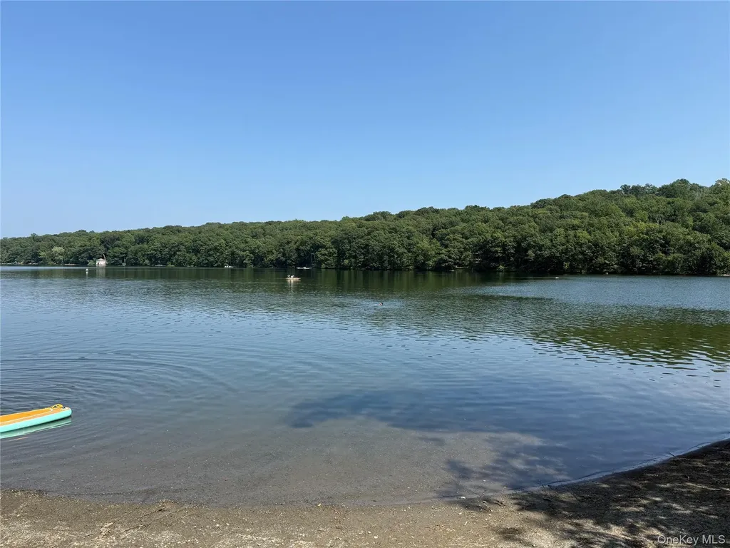 42 Heaton Road Monroe NY 10950